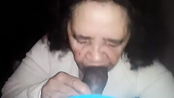 Nonna Senza Denti Gode Di Un Grosso Cazzo Nero In Un Video Fatto In Casa